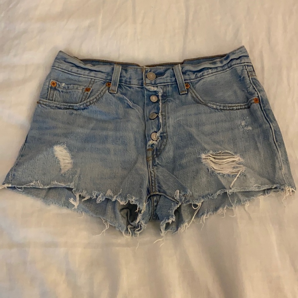 Levi’s cutoff shorts button fly